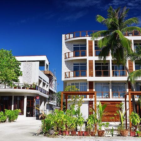 Velana Beach Hotel Maldives Маафуши Экстерьер фото