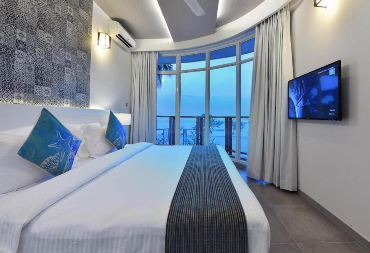 Velana Beach Hotel Maldives Маафуши Экстерьер фото