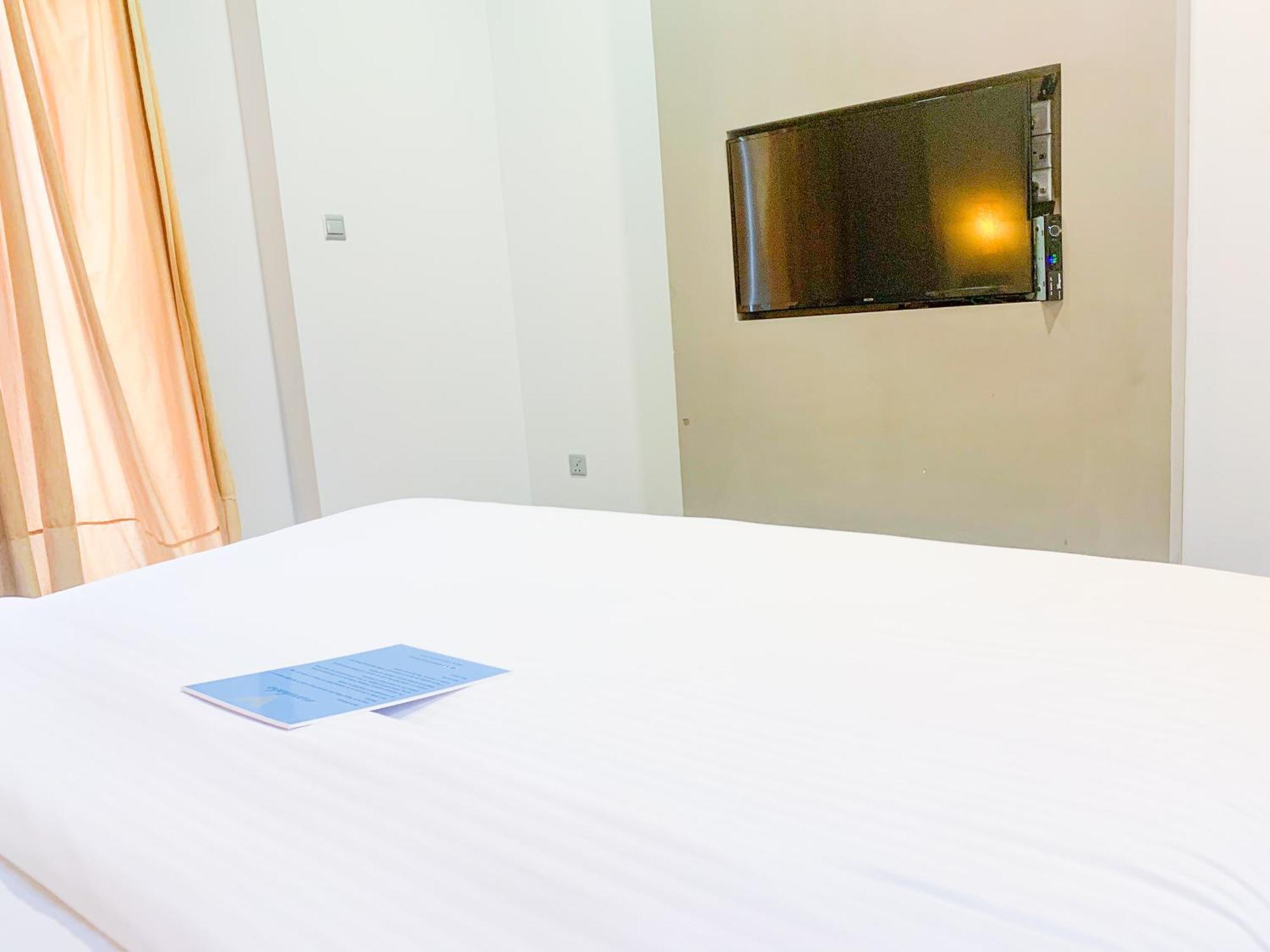 Velana Beach Hotel Maldives Маафуши Экстерьер фото